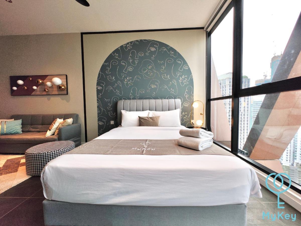 Scarletz Suites Klcc By Mykey Kuala Lumpur Ngoại thất bức ảnh Deluxe Suite